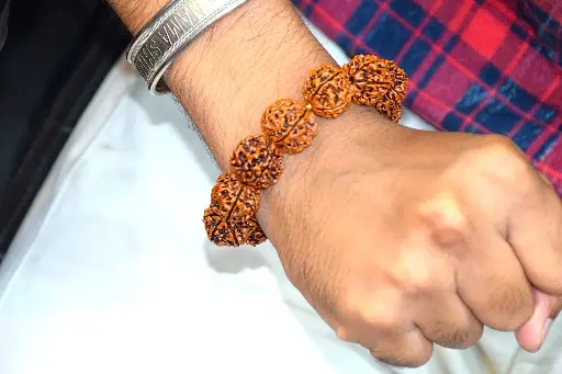 6 Mukhi Rudraksh Bracelet